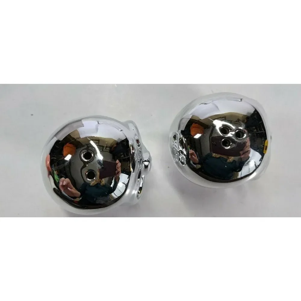 Yankee Candle 2021 Halloween Skull‎ Salt and Pepper Shaker Mirror New in Box